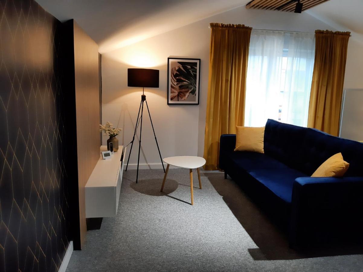 Apartament Willa Pod Sosnami Zator Przeciszow Luaran gambar