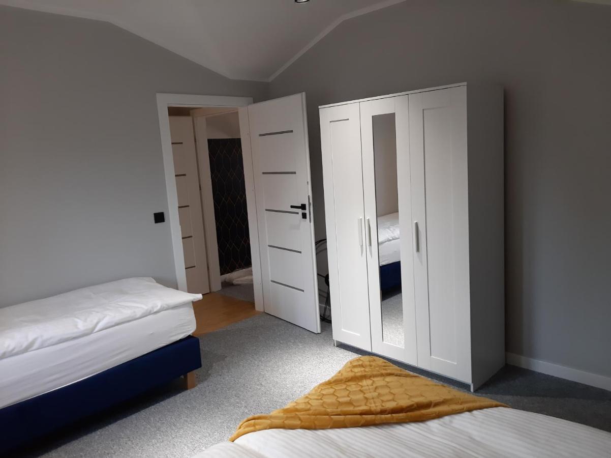 Apartament Willa Pod Sosnami Zator Przeciszow Luaran gambar