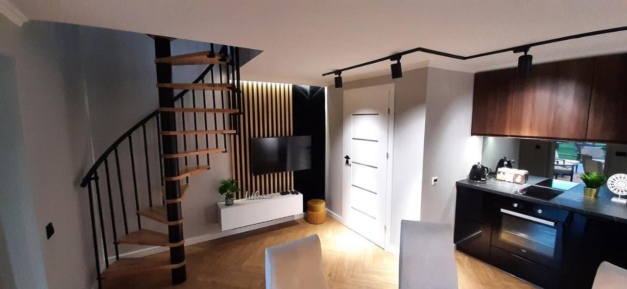 Apartament Willa Pod Sosnami Zator Przeciszow Luaran gambar